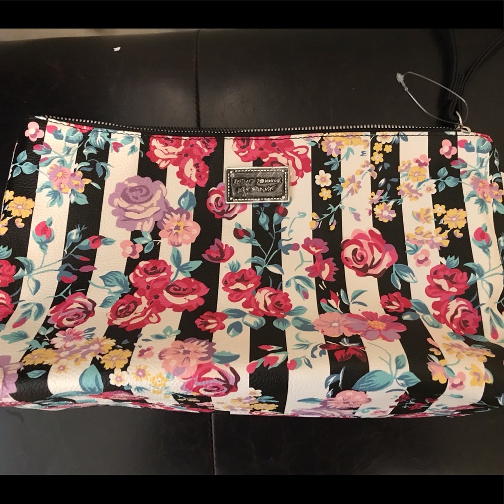 Betsey Johnson Large Wristlet/makeup Bag